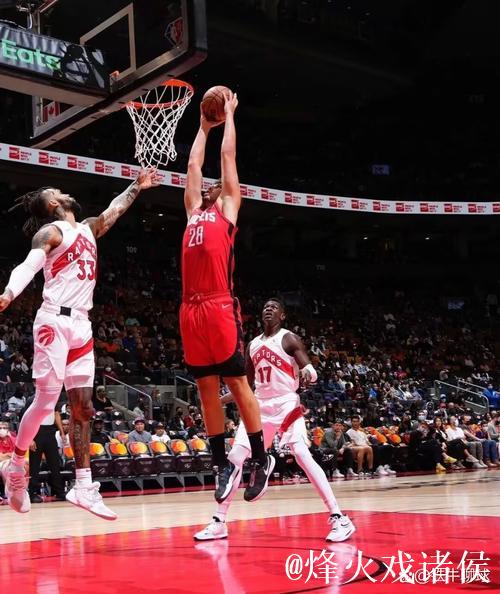火箭官方分享申京赛场照:全场砍下33分10篮板10助攻2抢断 火箭官方分享申京赛场照:全场砍下33分10篮板10助攻2抢断