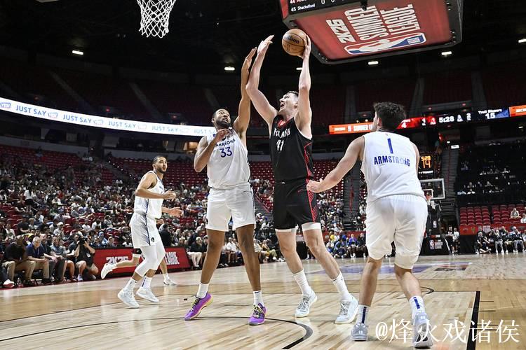 阿夫迪亚29+11+10杨瀚森2分 开拓者险胜马刺 阿夫迪亚29+11+10杨瀚森2分 开拓者险胜马刺